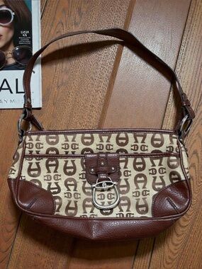 Vintage Etienne Aigner Purse Signature Logo Shoulder Bag Handbag Tan Brown